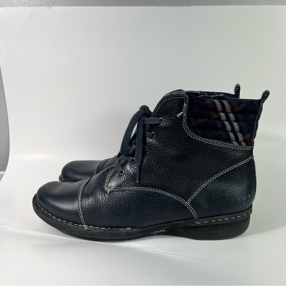 Clark's Whistle Bea Navy Blue Leather Plaid Fabric Ankle Winter Booties Boots 11 - Picture 4 of 8